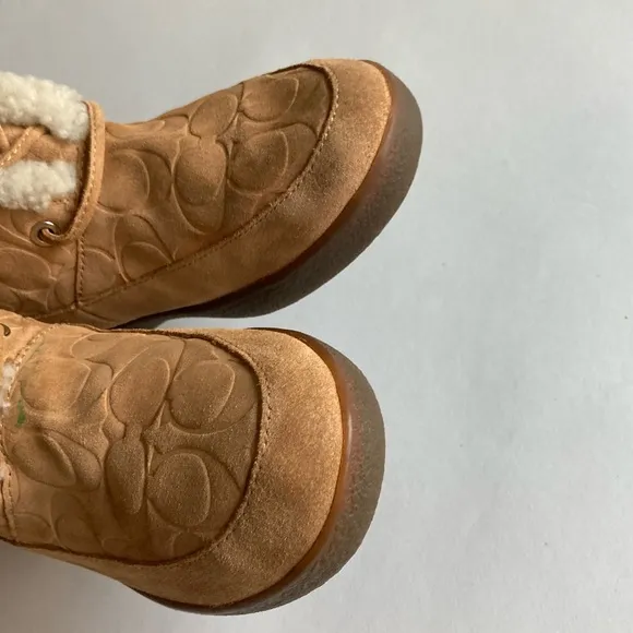 New Coach Tan Suede Shearling  Genuine Leather Mid Calf Lace Up Boots size 8