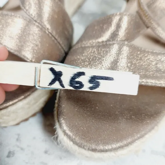 NEW Eileen Fisher Wanda Tan Gold Suede Espadrille Sandals X65