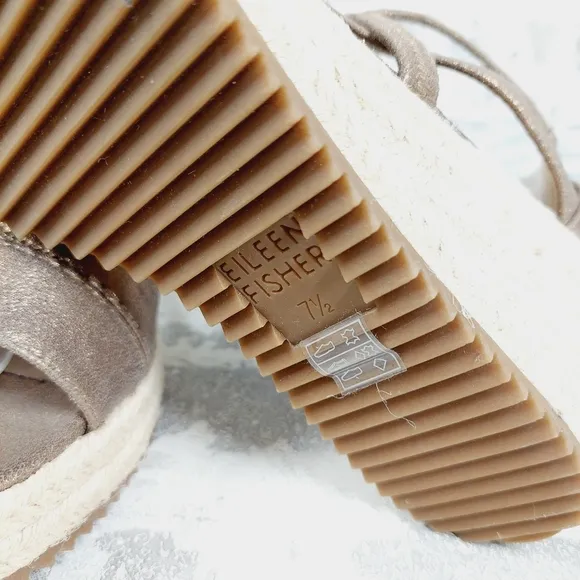 NEW Eileen Fisher Wanda Tan Gold Suede Espadrille Sandals X65