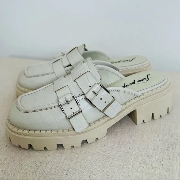 New Free People Buckle Lyra Leather Lug Croc Loafers Mules off white