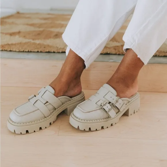 New Free People Buckle Lyra Leather Lug Croc Loafers Mules off white
