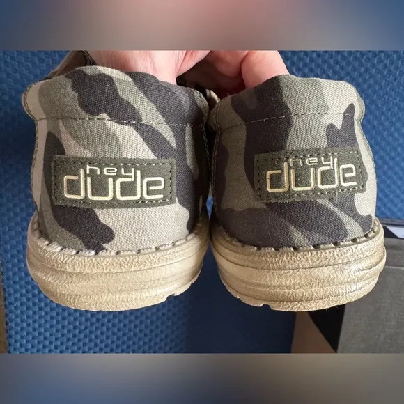 New In Box Hey Dude Wally Camo Slip On Loafers Size 11