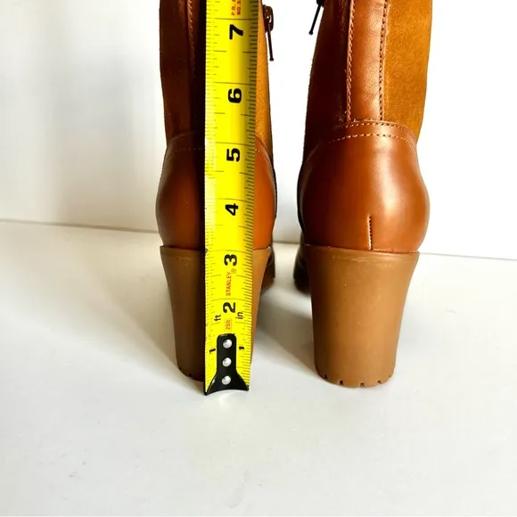 🌸NEW IN BOX Soludos Dani Shearling Platform Boots. Tan/Saddle. Size: 7