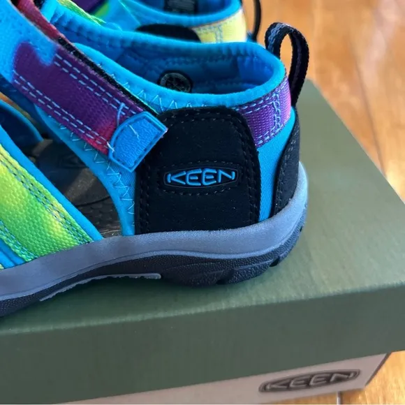 New Keen Newport H2 Youth Kids Sz 2 Rainbow Tie Dye 1018441 Sandals Water Shoes