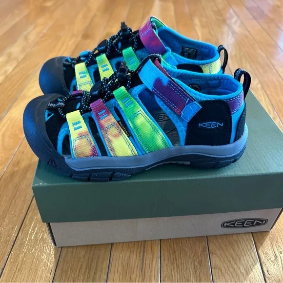 New Keen Newport H2 Youth Kids Sz 2 Rainbow Tie Dye 1018441 Sandals Water Shoes
