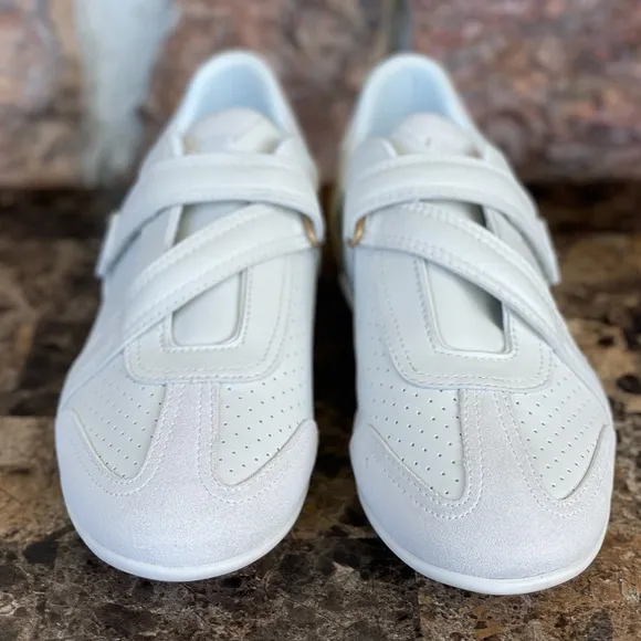NEW Lacoste Women's Hapona Strap Casual Sneakers