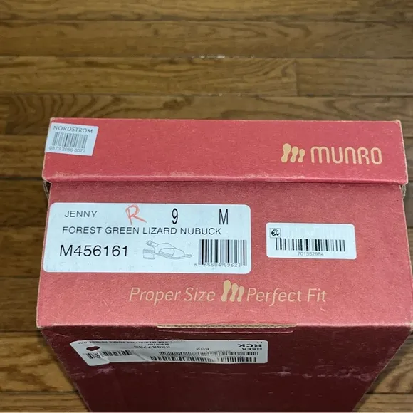 NEW Munro Jenny Sandals Nubuck Leather Forest Green Lizard Embossed Women’s 9