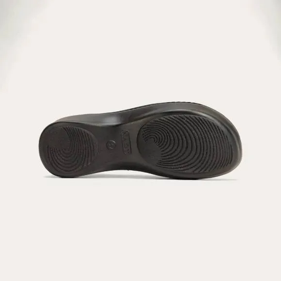 NEW NAOT women's lagoon velcro shoes in soft black/jet black