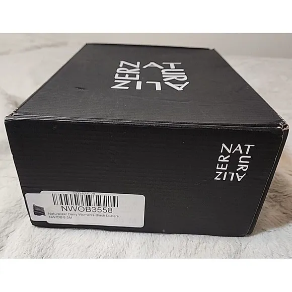 NEW Naturalizer Darry Lug Sole Loafers Shoes Womens 8.5 Black Leather MSRP $130