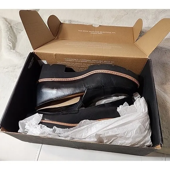 NEW Naturalizer Darry Lug Sole Loafers Shoes Womens 8.5 Black Leather MSRP $130
