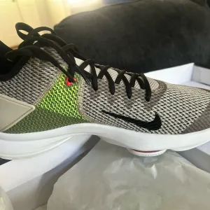 New: Nike LeBron Witness IV Multicolor Athletic Sneakers