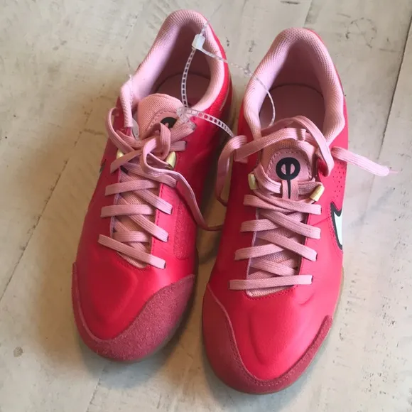 New Nike Tempo