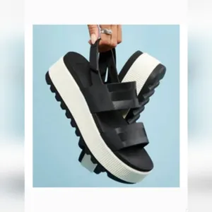 NEW! Reef Water Vista Higher Platform Sandals sz 7 NWT