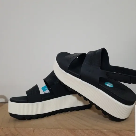 NEW! REEF Water Vista Higher Platform Sandals sz 9 (PRICE FIRM)