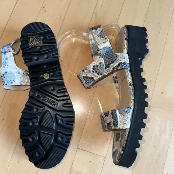 NEW Ron White Catey Python  strap  sandals, 38.5/ 7.5  CB2401