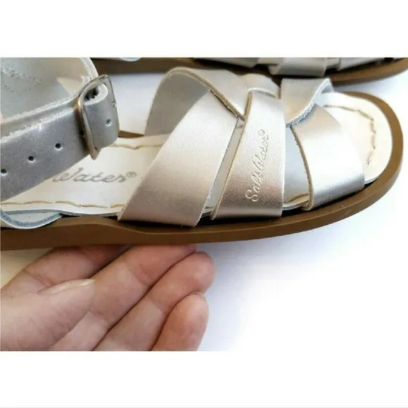 New Salt Water Silver Sandal 9 Saltwater