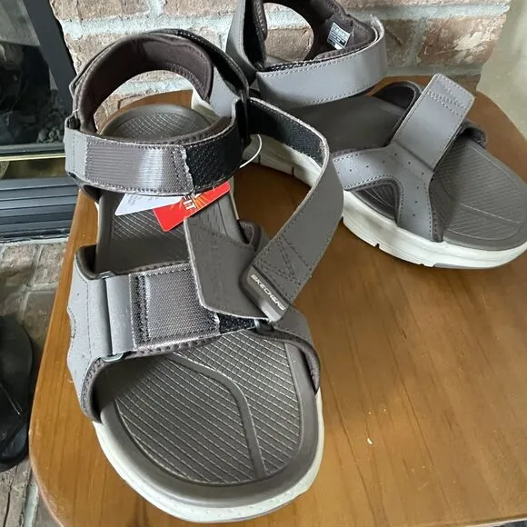 NEW Skechers Arch Fit Sandals Size 11 Extra Wide Podiatrist Designed 237372WW