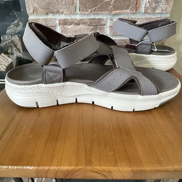 NEW Skechers Arch Fit Sandals Size 11 Extra Wide Podiatrist Designed 237372WW