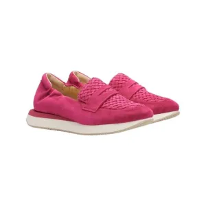NEW SOFTWAVES women's perla loafer in fuchsia