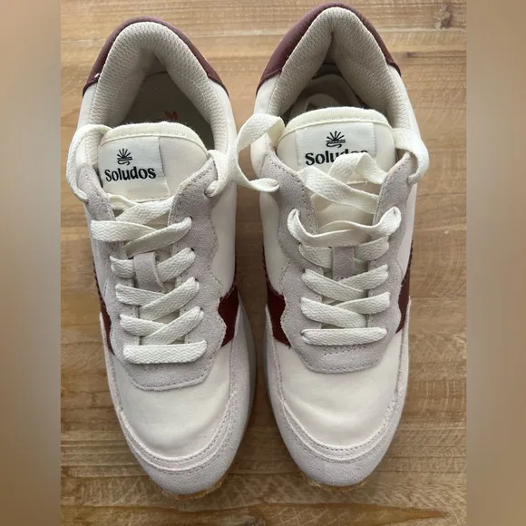 New Soludos Paradiso Retro Sneaker in White/Wine 5.5