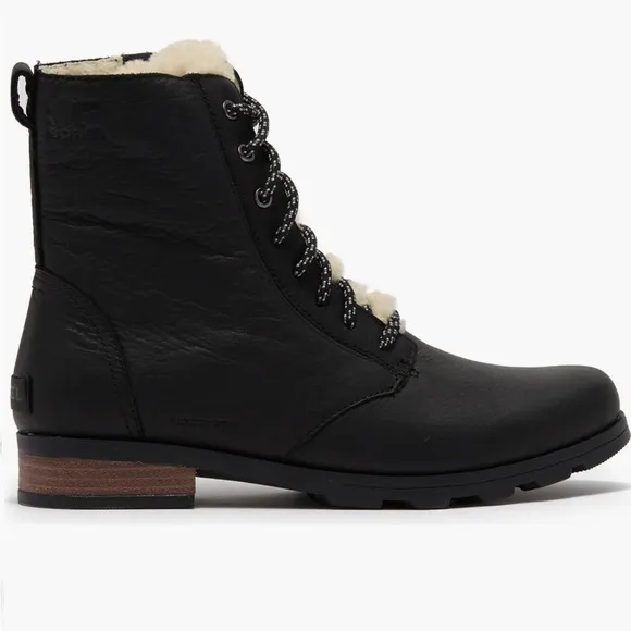NEW Sorel Emelie Genuine Shearling Short Lace-Up Boots - Size 8.5