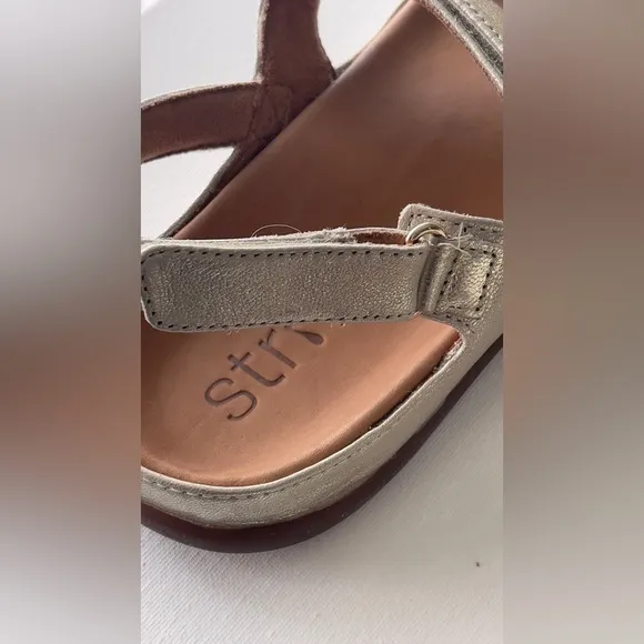 New Strive Kona Orthotic Sandals Gold Size UK:7 EU:40.5/41US:9.5-10