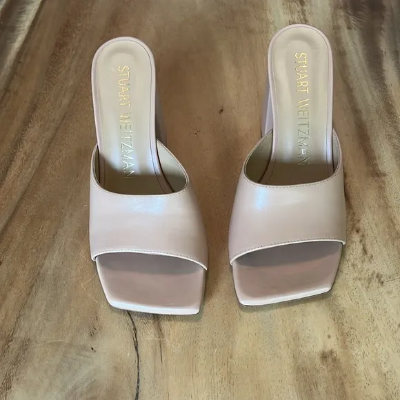 NEW - Stuart Weitzman Tia 85 Flareblock Sandals.  Size 7 US
