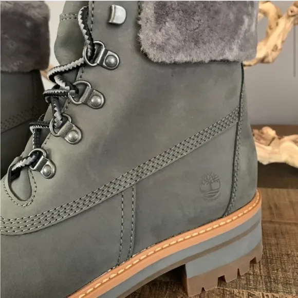 NEW Timberland Courmayeur Valley 6” Waterproof Faux Fur Boots Women’s size 7.5