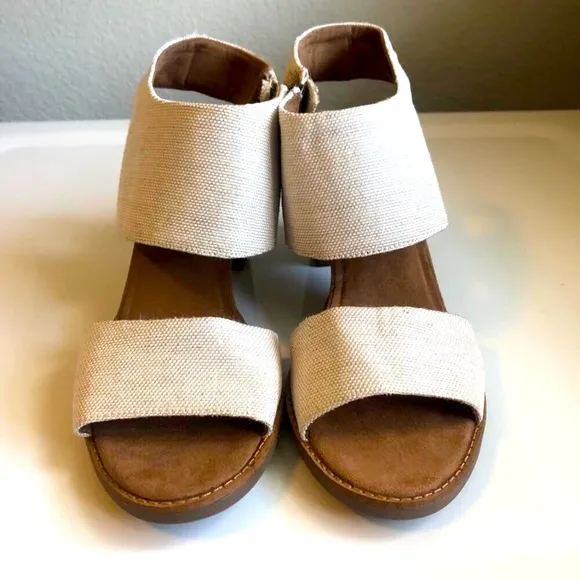 New TOM'S Majorca City Wide Canvas Strap Sandals Block Heel Natural SZ 12