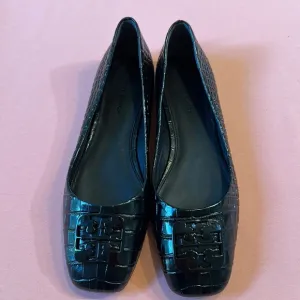 New Tory Burch Black Flats with Square Toe and Woven Texture. Size 8.5.