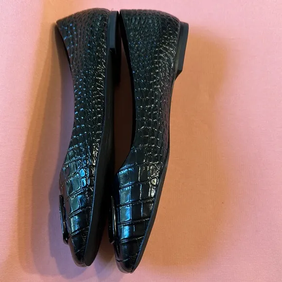 New Tory Burch Black Flats with Square Toe and Woven Texture. Size 8.5.