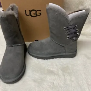 New UGG Constantine grey satin ribbon boots size 6 charcoal
