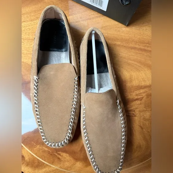 New‼️size 11.5 suede driving moccasin. With dust bags in the original box👞