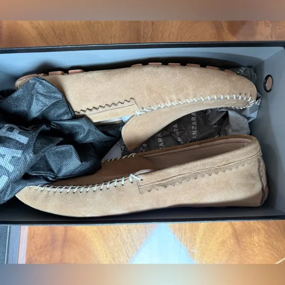 New‼️size 11.5 suede driving moccasin. With dust bags in the original box👞
