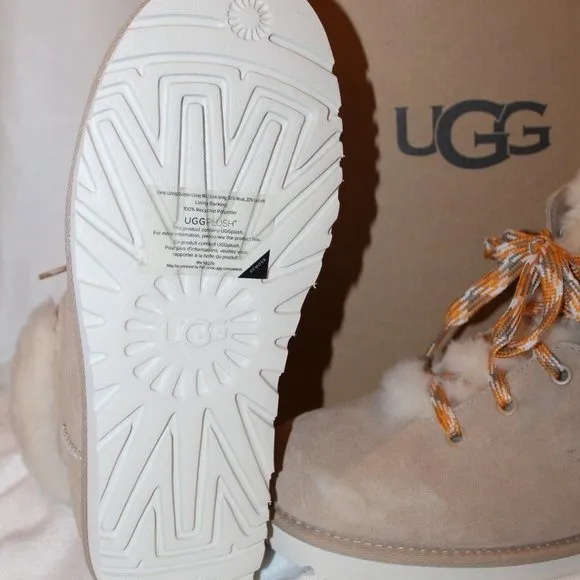 NIB UGG ALPINE HIKER SUEDE SHEARLING ANKLE BOOTS SAND 7‎