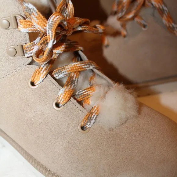 NIB UGG ALPINE HIKER SUEDE SHEARLING ANKLE BOOTS SAND 7‎