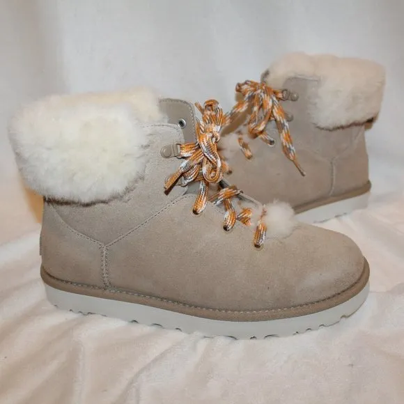 NIB UGG ALPINE HIKER SUEDE SHEARLING ANKLE BOOTS SAND 7‎
