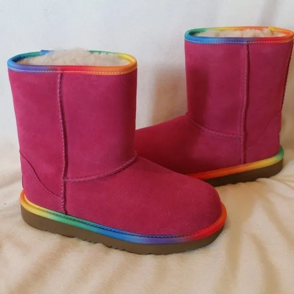 NIB UGG CLASSIC SHORT FUSCHIA PINK SUEDE YOUTH‎ 5 6 WOMEN'S 7 8 BOOTS