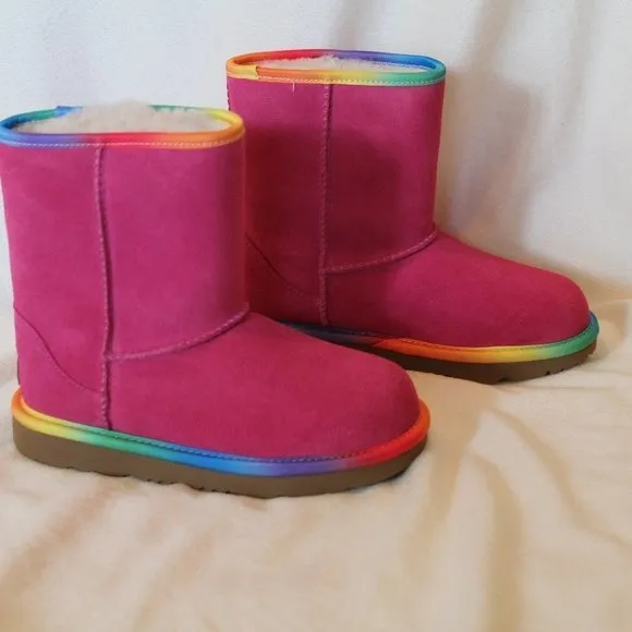NIB UGG CLASSIC SHORT FUSCHIA PINK SUEDE YOUTH‎ 5 6 WOMEN'S 7 8 BOOTS