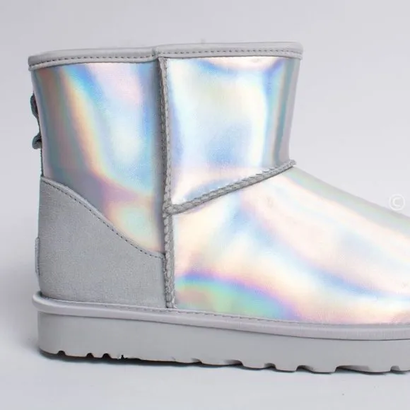 NIB UGG‎ WOMEN'S MINI IRIDESCENT SILVER SHEARLING LINED ANKLE BOOTS