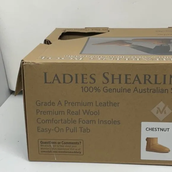 NIB women’s  Shearling Boots Size 9