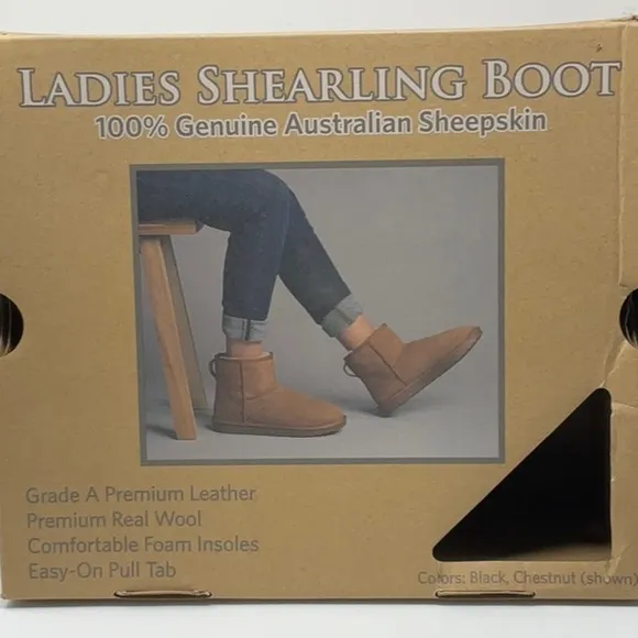 NIB women’s  Shearling Boots Size 9