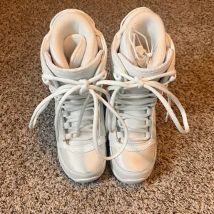 Nidecker Snowboard Boots All White Lace Up Kids