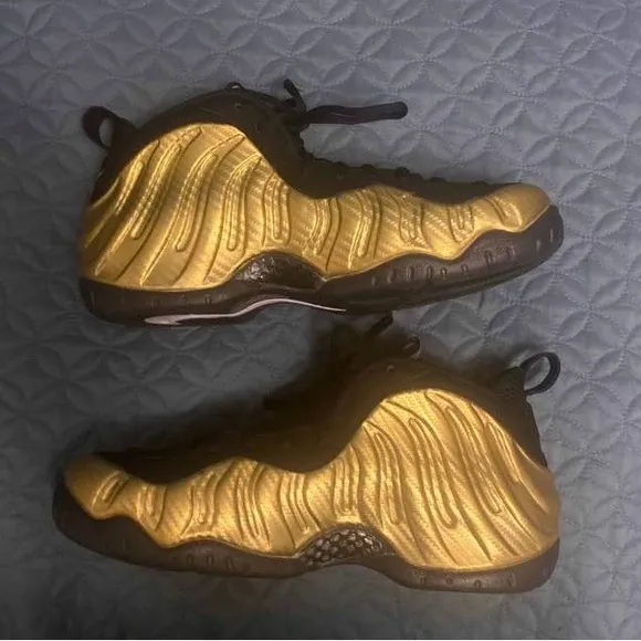 Nike Air Foamposite Metallic Gold Sneakers