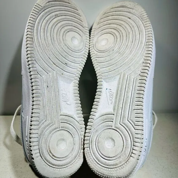 Nike Air Force 1 '07 Retro Low Triple White Sneakers OG CW2288-111 Size 10,5