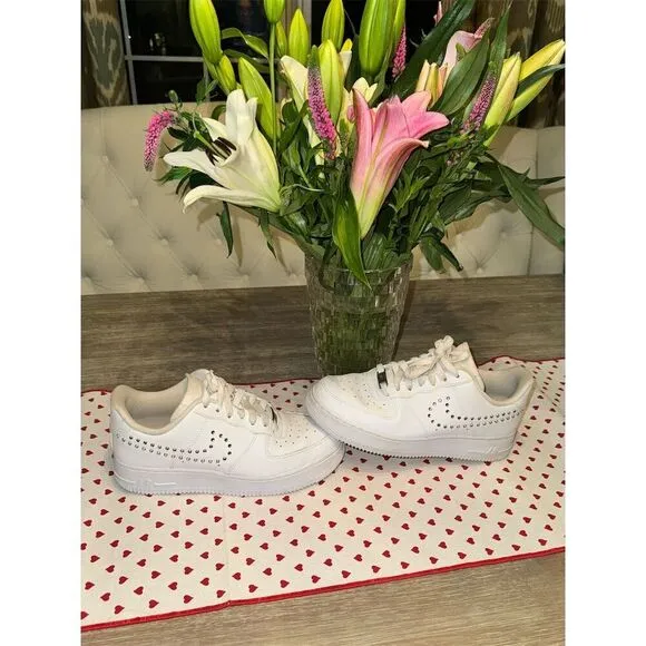 Nike Air Force 1 '07 Women's Silver Studded Swoosh Sneakers Size 7.5