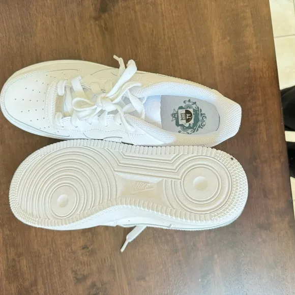 Nike Air Force 1 Low Casual Shoes  size 7 Y