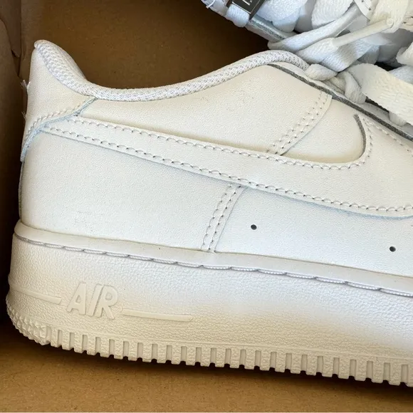 Nike Air Force 1 Low Casual Shoes  size 7 Y