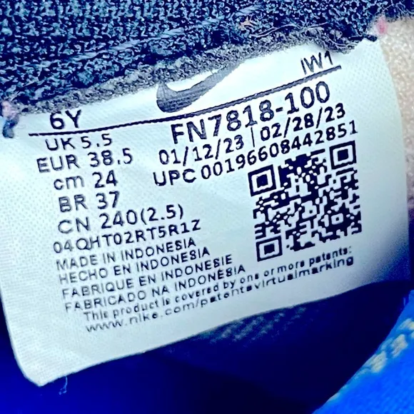 Nike Air Force 1 LV8