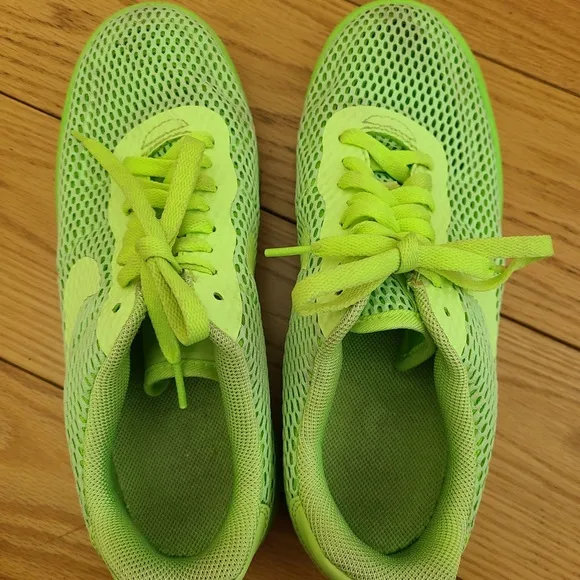 Nike Air Force 1 Women’s 8 Ghost Green Sneakers Upstep  Low Top BR Mesh Swoosh